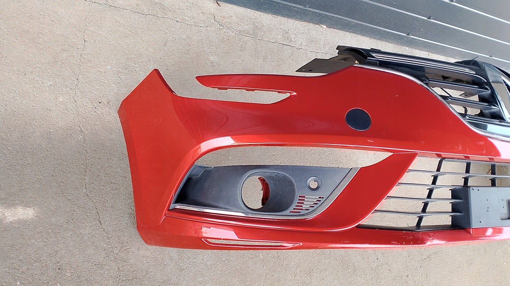 Купити Renault megane iv 4 бампер перед передній комплектний  решітка радіатора ґрати плита