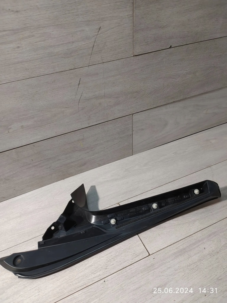 9056. rav 4 молдинг кришки права 76897-42050 Київ