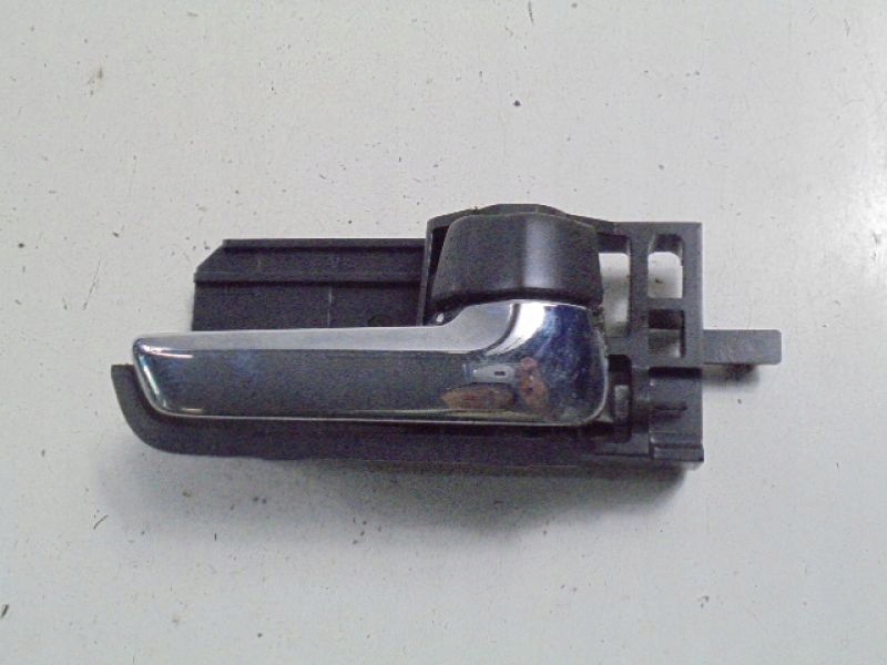 фото №1, Suzuki swift iv 05-08 ручка внутренняя правая задняя