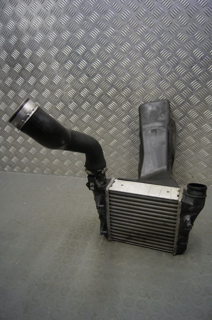 фото №1, Радіатор інтеркулер audi a4 b6 b7 2.0