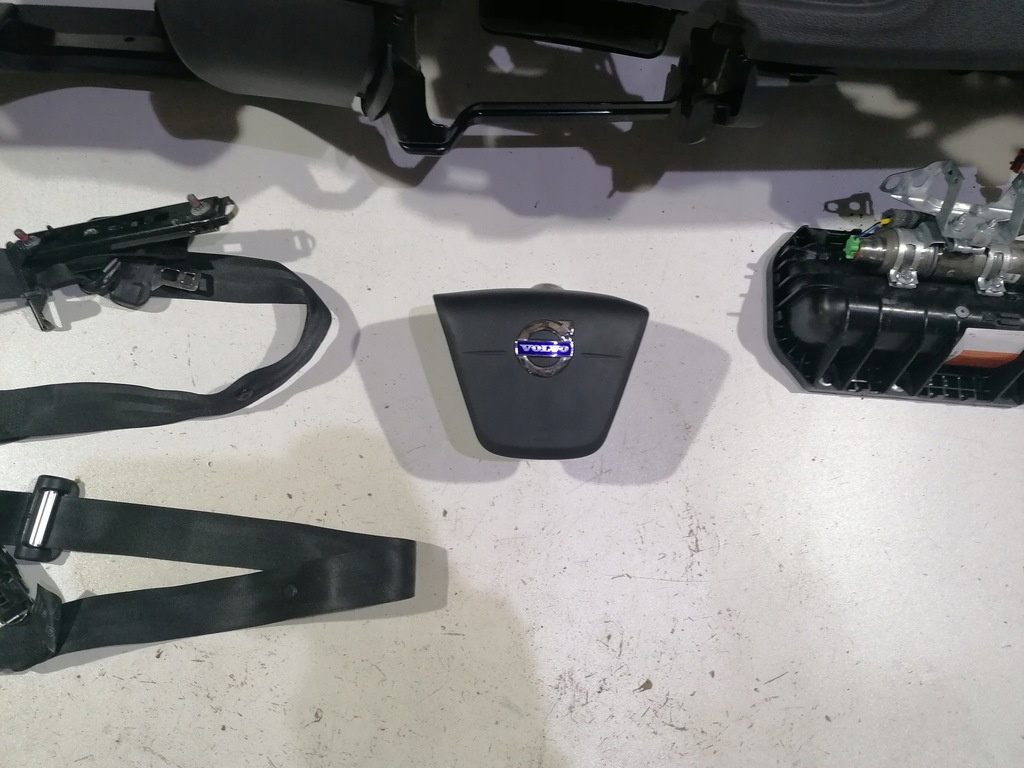 фото №6, Volvo v60 s60 i приборная панель консоль подушка безопасности подушки безопасности ремни оригинал демонтаж