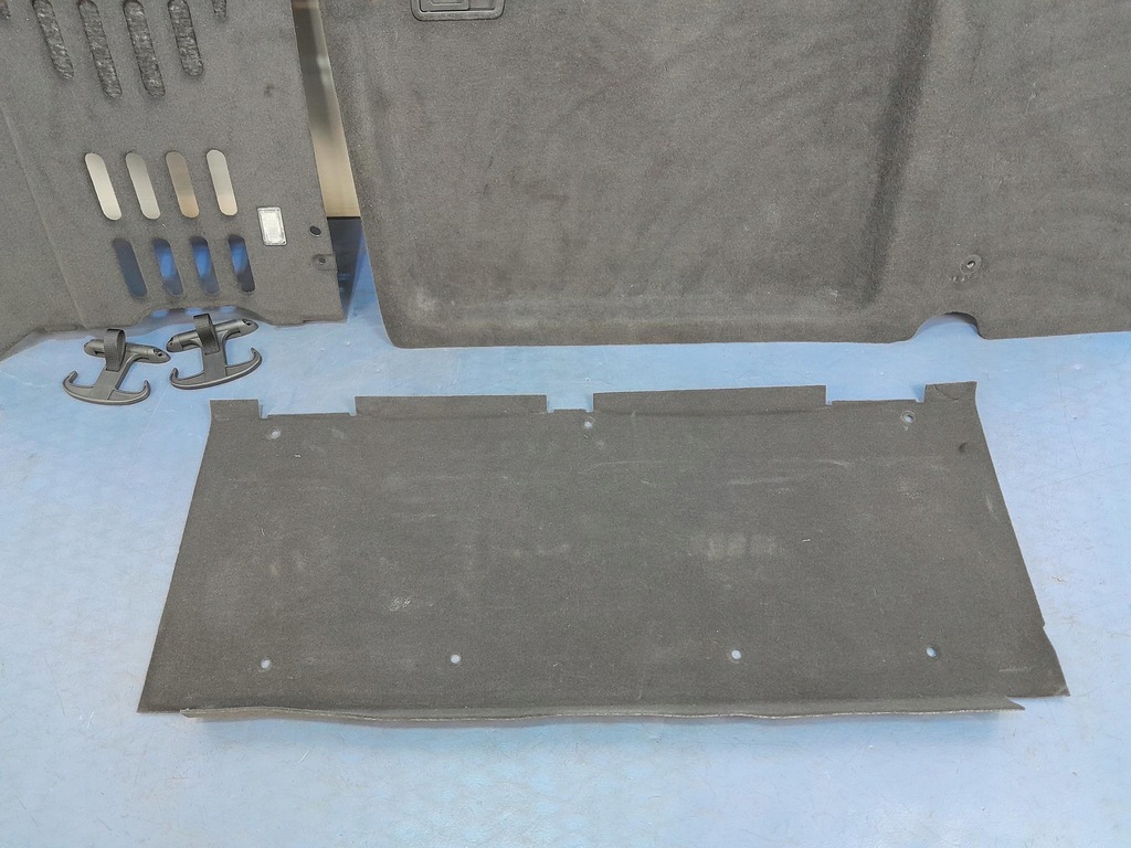 фото №5, Audi a8 d3 підлога обшивка багажника