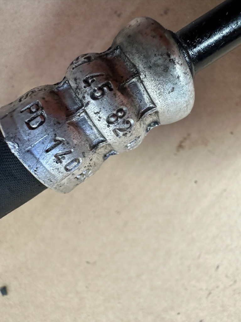 Шланг подвеска abc, масла, трубка, пабтрубок  mercedes sl r230, w230 zu Цена