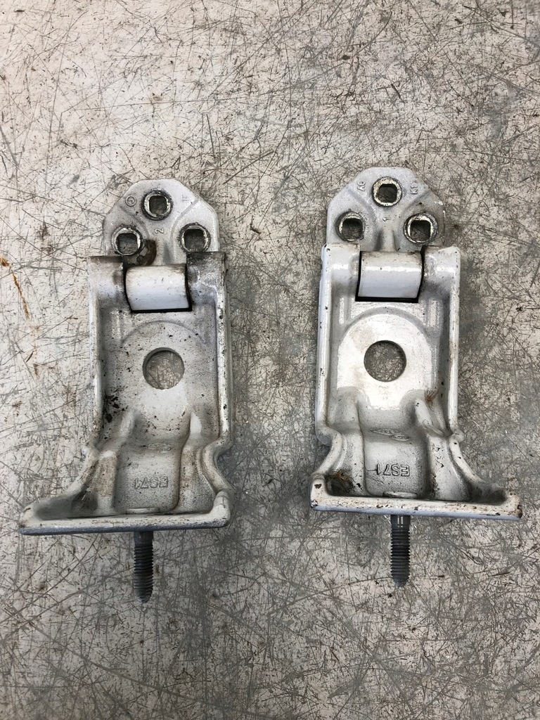 фото №3, Петли дверь задняя renault master iv 844000013r