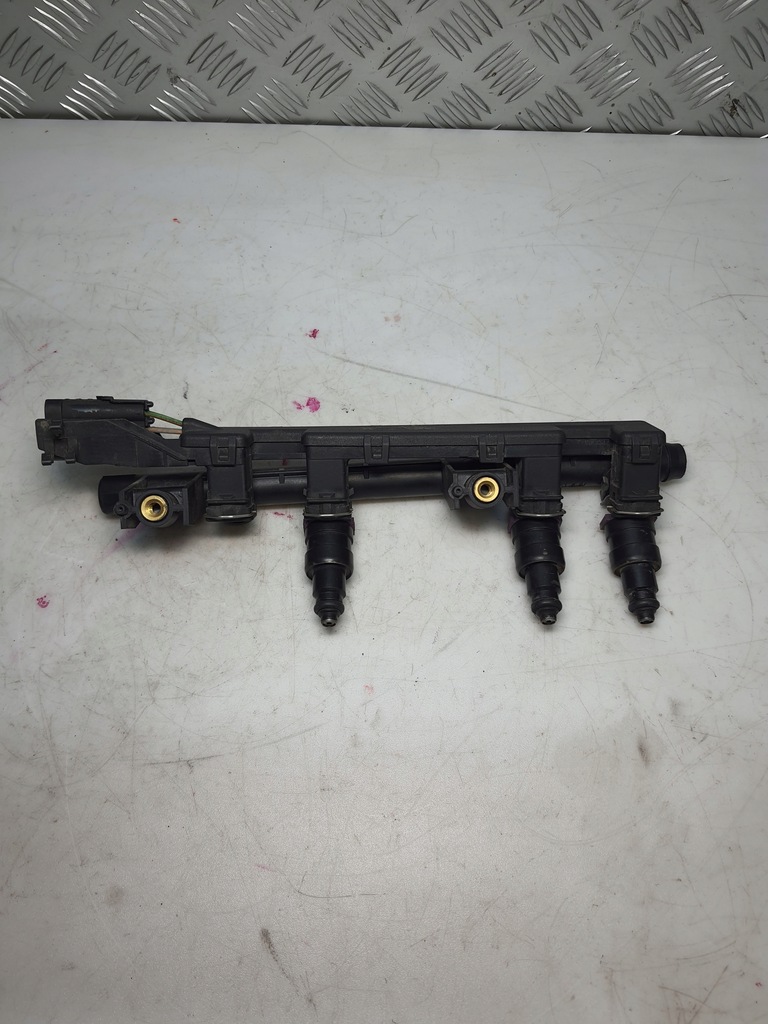 фото №8, Молдинг впрыскная форсунки renault twingo clio 1.2 7700114546