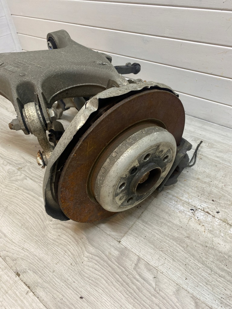 фото №4, Bmw f10 поворотний кулак правий задня права задня + важелі комплект 6793770