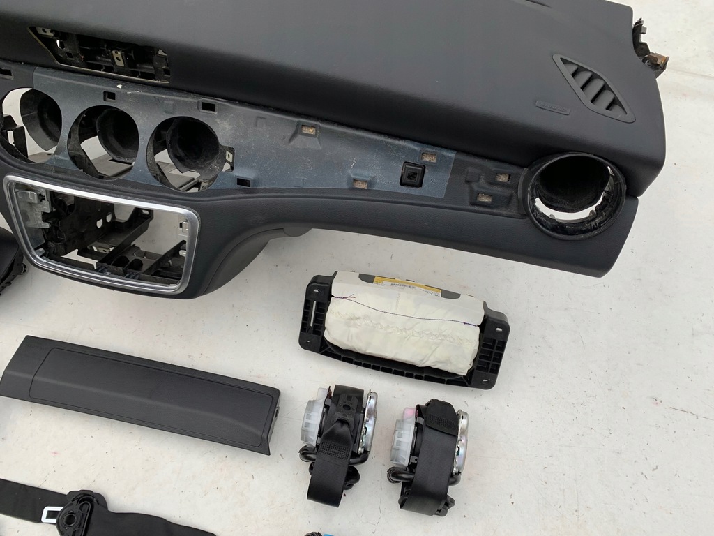 фото №10, Mercedes w117 cla панель приладів панель приладів консоль подушки безпеки