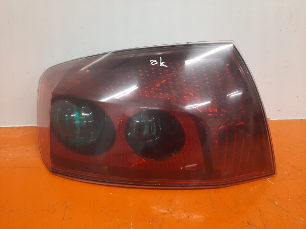 фото №1, Peugeot 407 1.6 hdif 04-10 лампа задня ліва зовнішня 9656606380