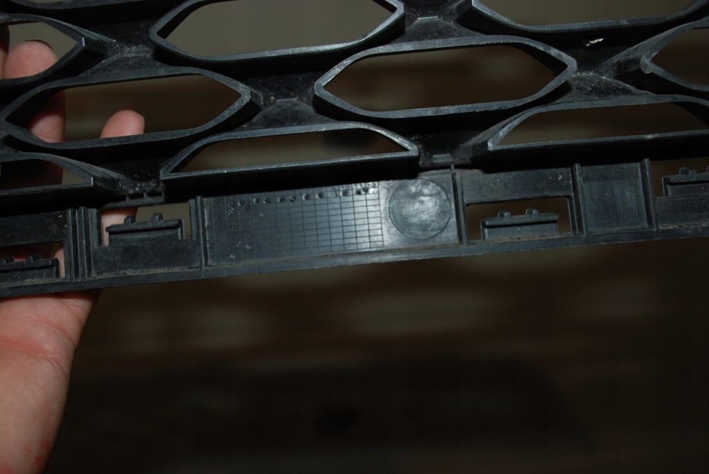 Решётка бампера средняя перед hyundai tucson iii lift 18-20r Цена