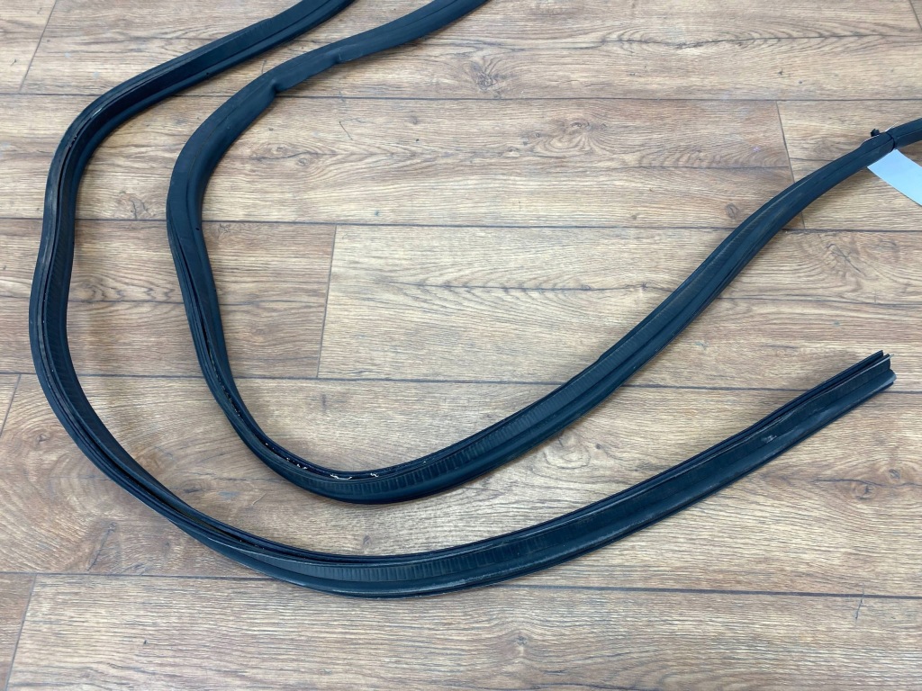 Прокладка кришки багажника chevrolet corvette c6 2005+ Доставка