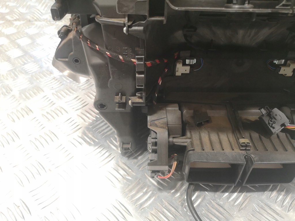 фото №5, Отопитель воздуходувка bmw f10 f11 econ 4-зона eu