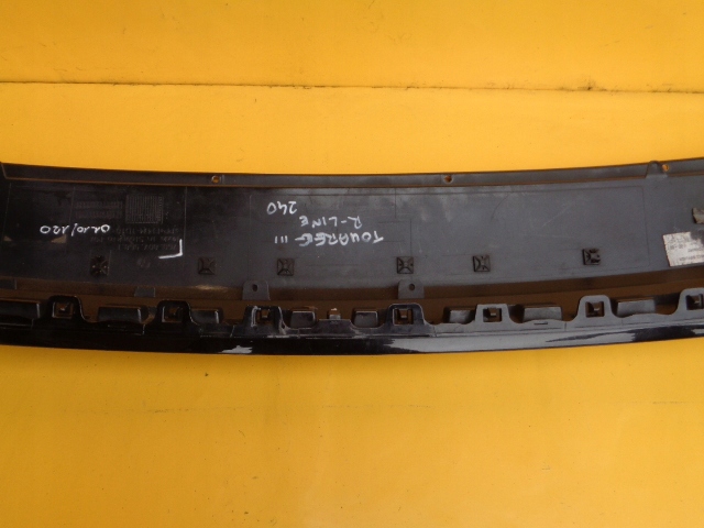 фото №7, Touareg iii r-line диффузор накладка бампера задняя