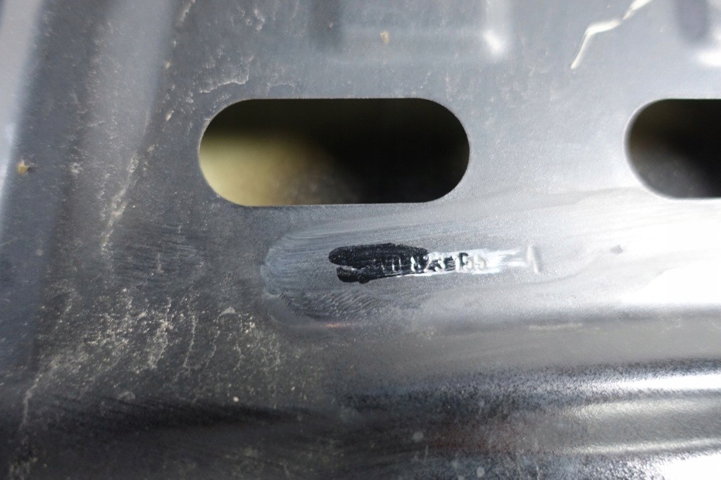 Skoda superb 3 2015- капот кришка двигуна 3v0823155 в Україні