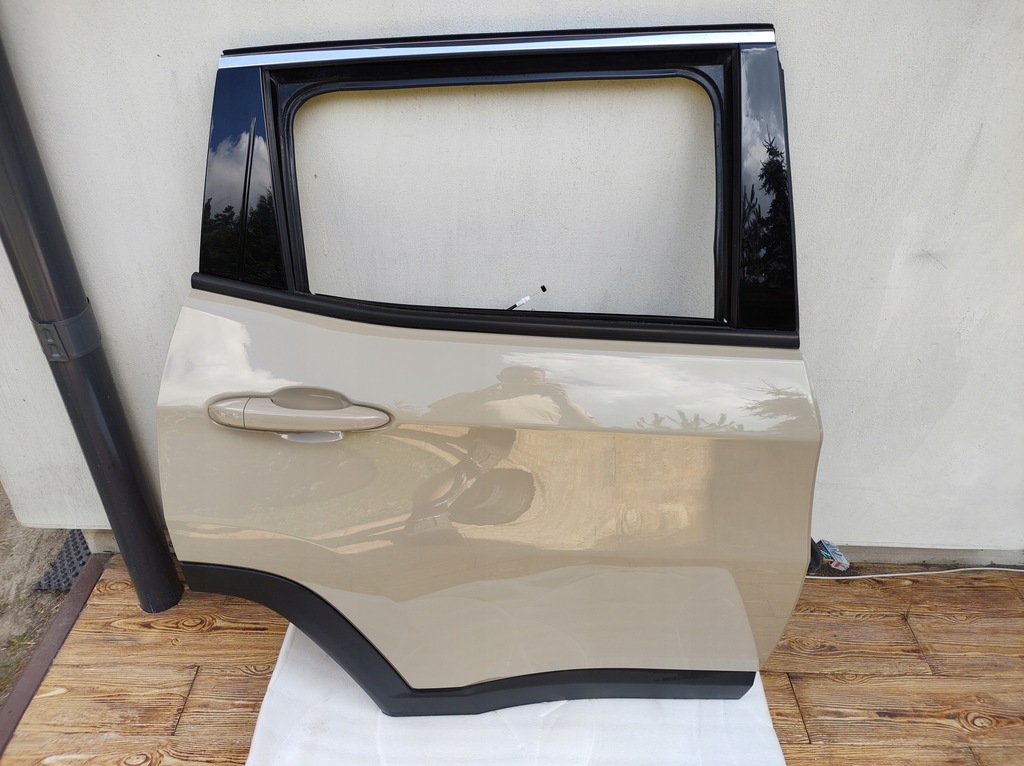 фото №1, Jeep compass 17r- дверь правый задняя