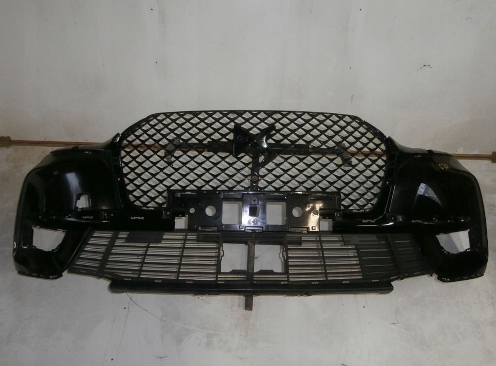 фото №1, Бампер решётка радиатора citroen ds7 новый оригинал nr w670