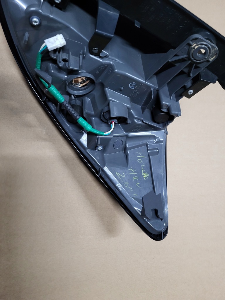 фото №13, Honda h-rv hrv hr-v ii 2 16-18r лампа задня задня ліва led