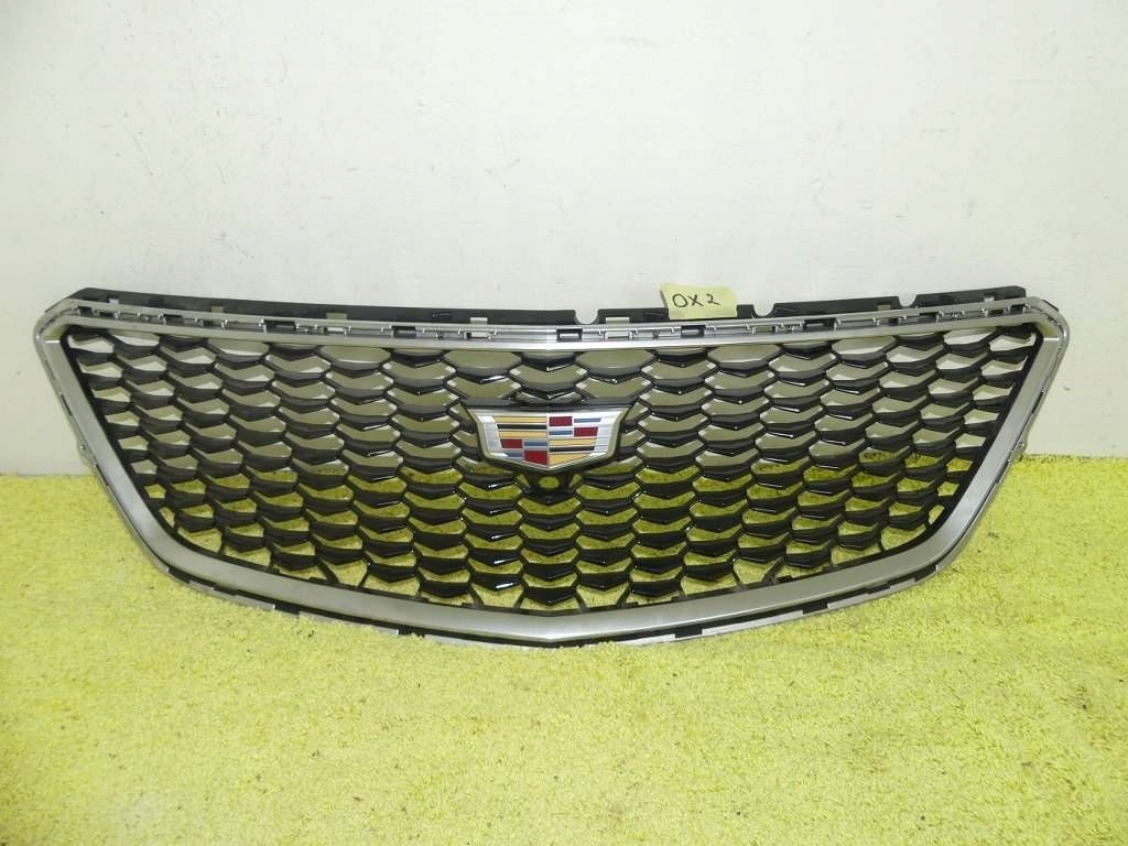 Купить Решётка радиатора решётка радиатора cadillac xt4 19r- новый под камера