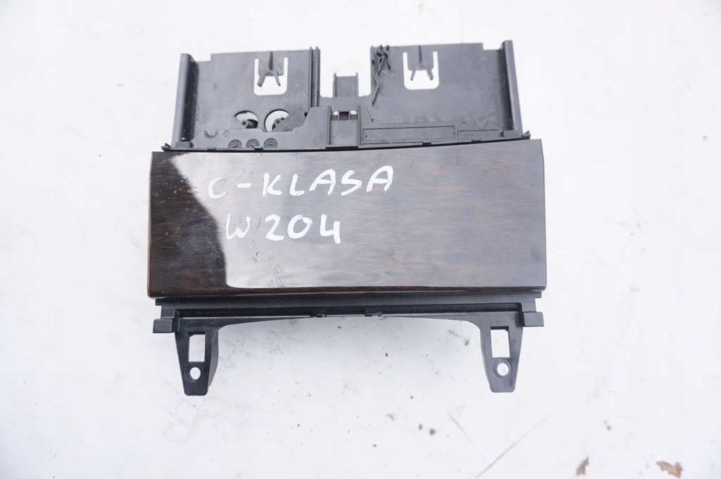 фото №1, Пепельница mercedes c w204