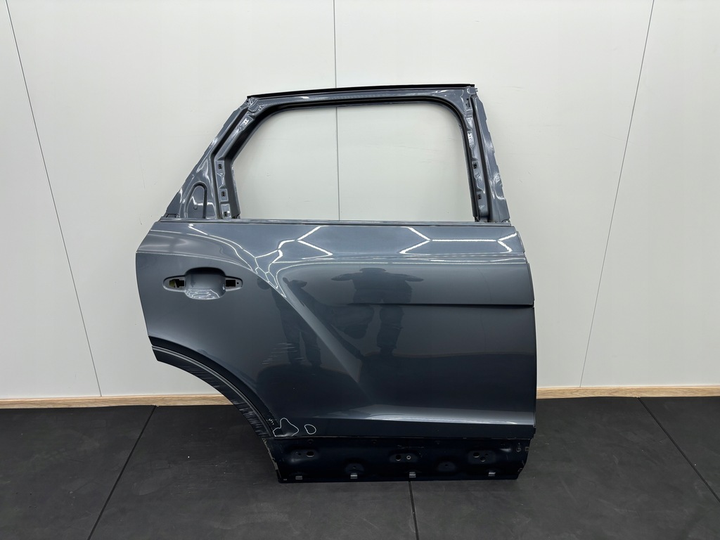 фото №1, Bentley bentayga дверь правое задняя задние