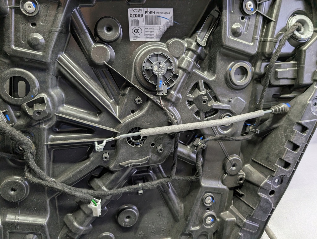 фото №10, Mercedes glb x247 w247 подъемник стекло дверь панель правый перед