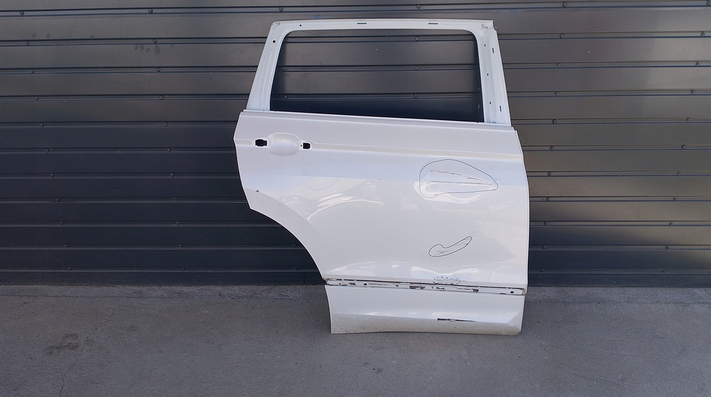 фото №1, Seat tarraco tiguan ii allspace праве двері задня задні білий молдинг