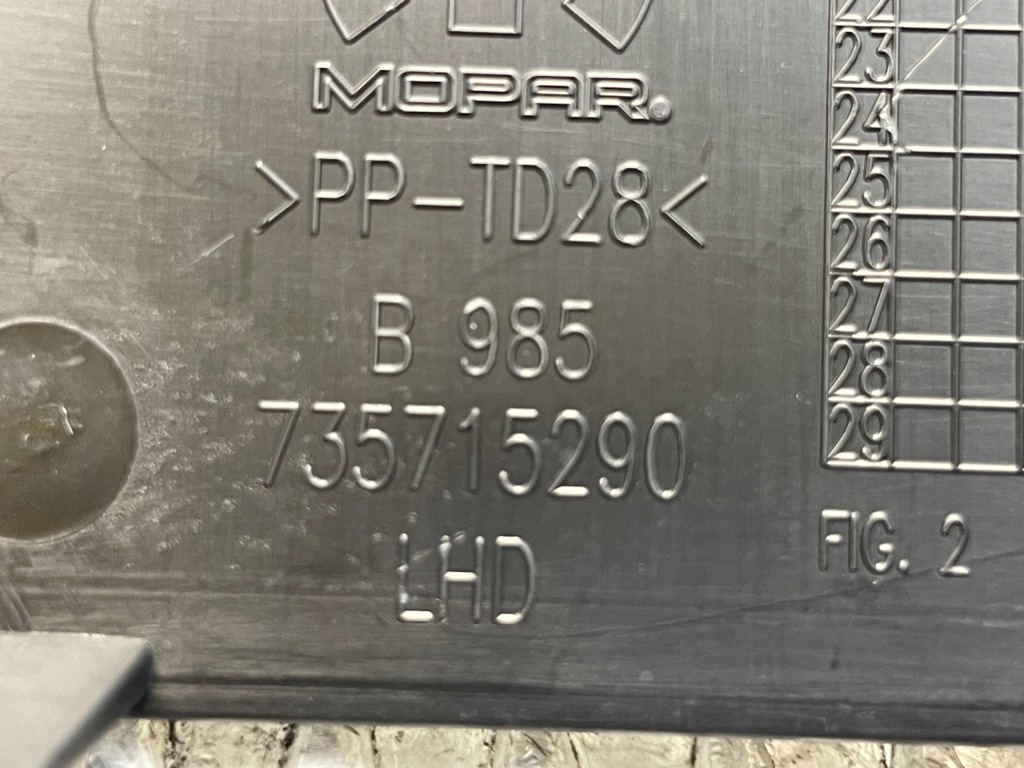 Fiat 500e кронштейн кріплення порт usb 7357152890 Недорого