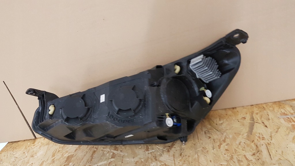 Фара перед правый  ford focus mk4 led 18- Цена