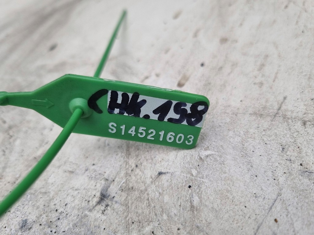 фото №7, Радиатор выхлопных газов 045131513l vw polo iv fox fabia i ibiza iii 1.4 tdi