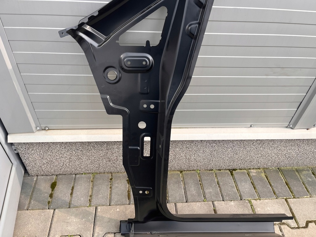 фото №12, Блок двигателя порог правый перед обшивка правое передние vw caddy 5 v 2k7809882