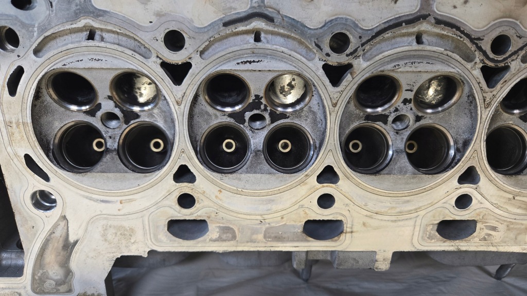 Головка peugeot 207 308 208 c3 c4 r55 r56 1.6 1.4 vti v753354980r с Разборки