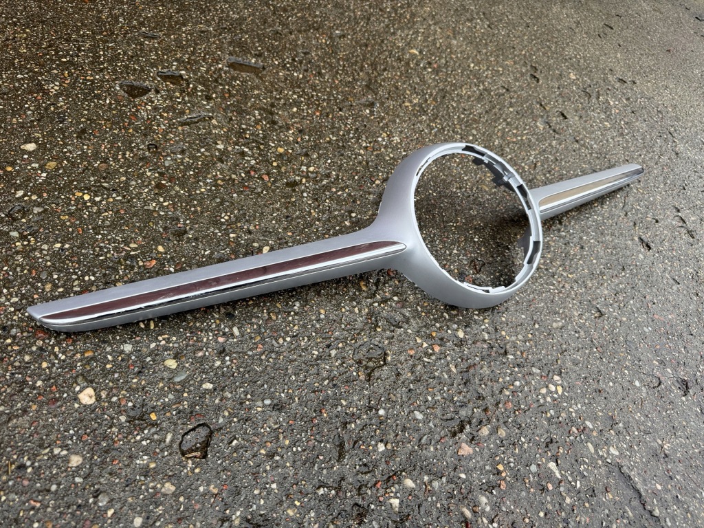 Mercedes e klasa 238 купе кабріолет  16- решітка радіатора решітка радіатора повітропровід повітря Оригінал