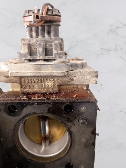 фото №3, Дроссельная заслонка renault laguna 1.8kat 96r