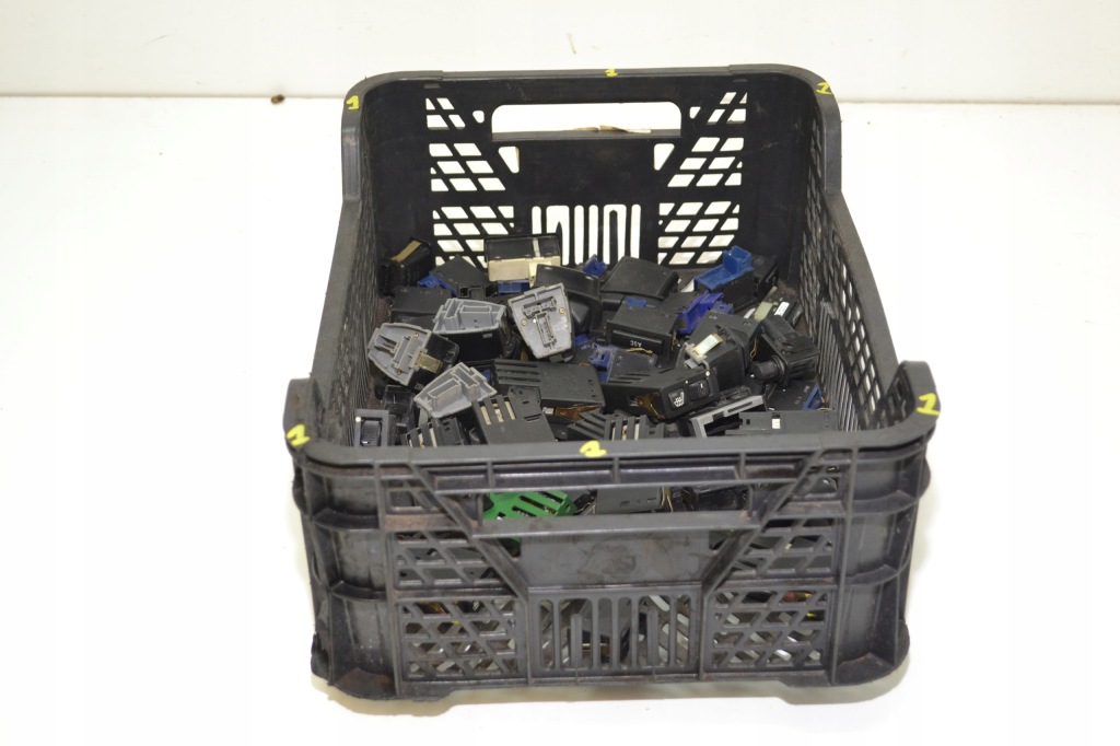 фото №6, Вимикач перемикач підігріваємих підігрітих сидінь bmw e39 e38 8352259