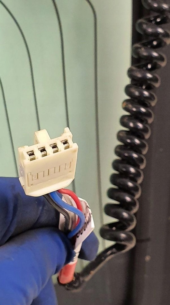 фото №7, Крышка багажника багажника стекло peugeot 107