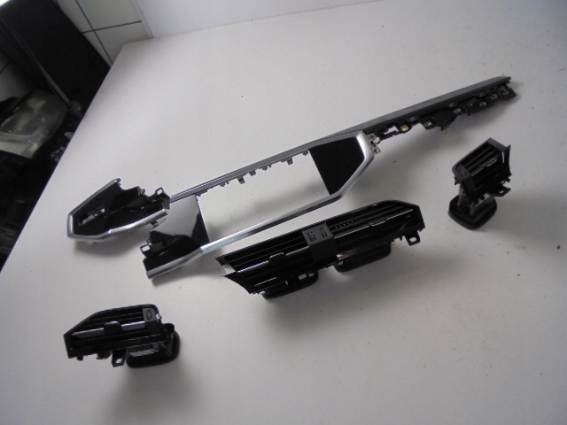 фото №1, Накладки декоры приборная панель audi q3 ii 83a s-line 22r