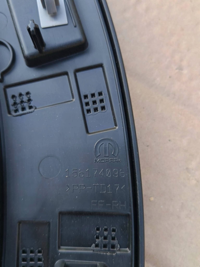 фото №9, Молдинг крыла передний перед правая alfa romeo junior 2024- датчик pdc