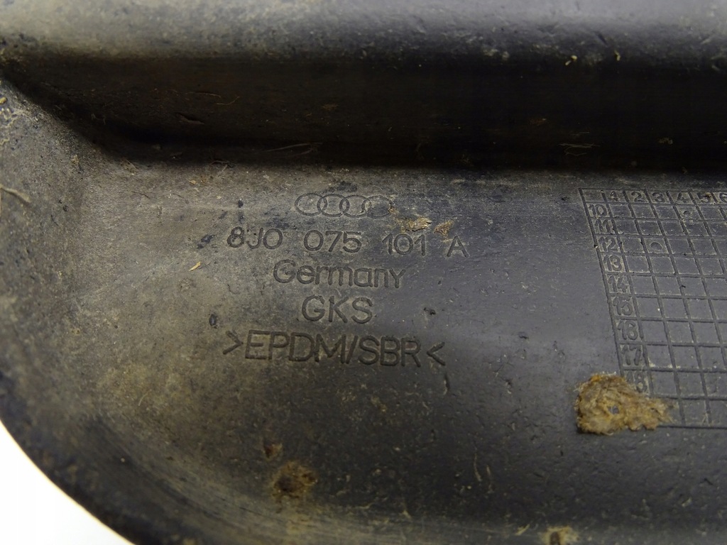 фото №8, Брызговики задняя задние комплект audi tt 8j 11r 8j0075101a