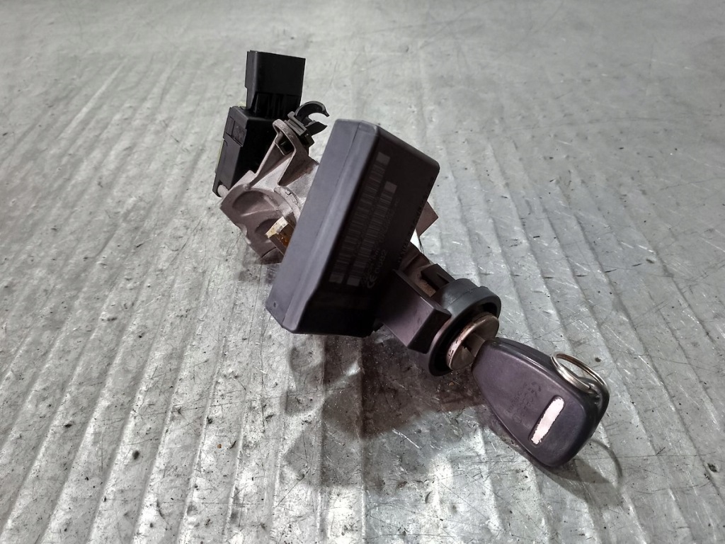 Замок запалювання dodge caliber c34035m 05057297ah 2.0 crd Зі Шроту