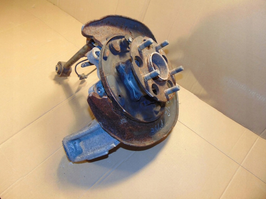 фото №1, Поворотный кулак правая задняя honda cr-v iii 2.2d 06-12 rok