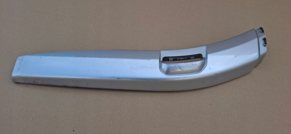 фото №4, Scania r s молдинг накладка подкрылок крыла правая 2297984