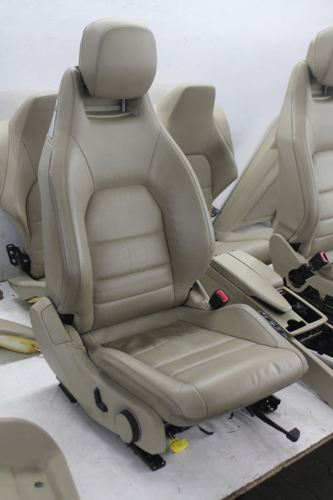 фото №6, Сидіння заднє сидіння комплект e-klasa w207 шкіра 09-17