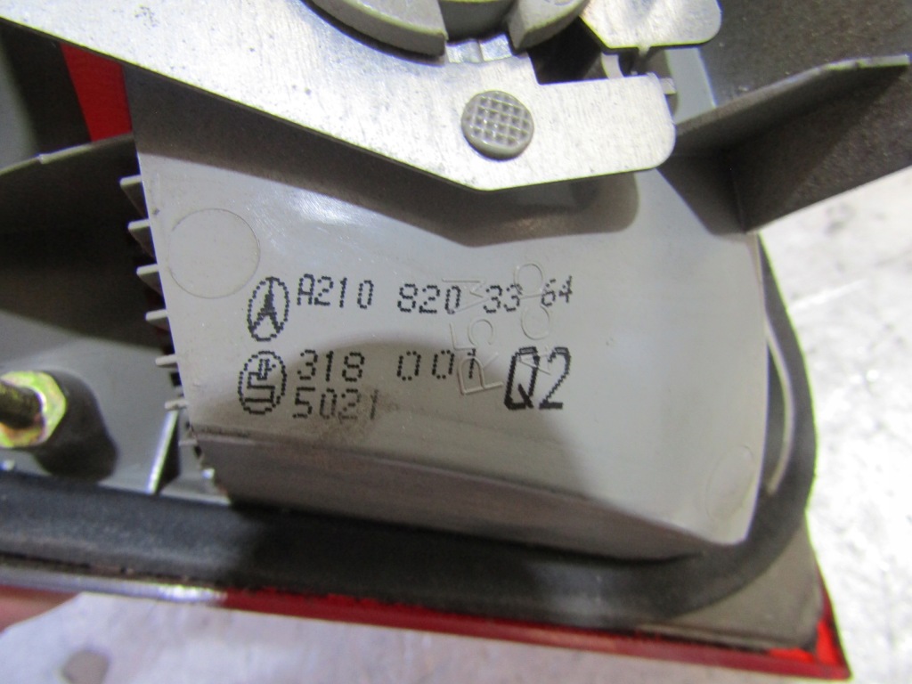 Фара задняя левая mercedes-benz w210 рестайлинг  a2108203364 Киев