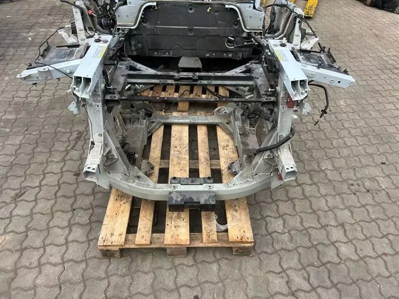 фото №1, Audi r8 type 42 v10 5.2 spyder rear end frame 427813031ta бампер