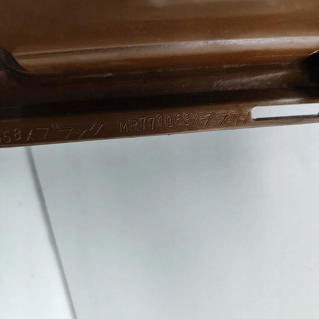 фото №8, Mitsubishi galant 2001 середина рамка панелі приладової панелі