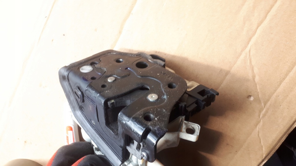 фото №9, Audi оригінальний номер 8k0839016d замок двері