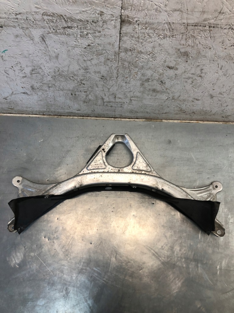 фото №1, Балка кронштейн поперечний audi a6 c7 4g0805645b