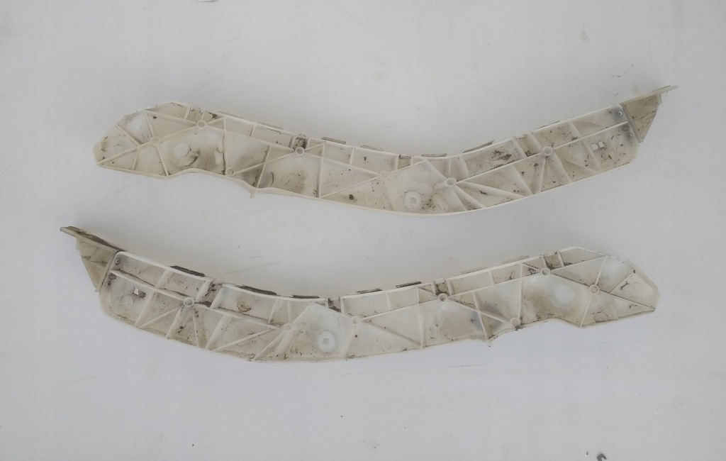 фото №3, Кронштейн направляющая бампера задняя l/p mazda rx8 rx-8