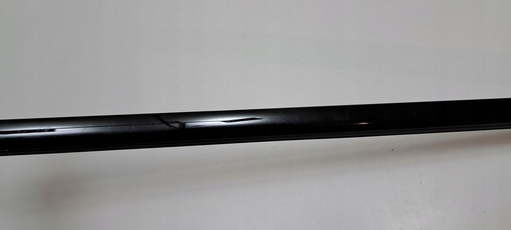 фото №8, Mercedes w167 молдинг уплотнительная левый перед a1677207109