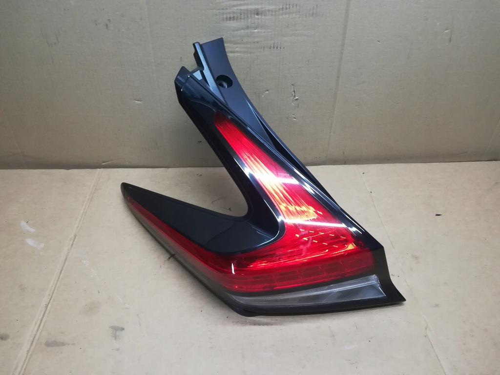 фото №1, Nissan leaf ii лампа задняя задняя левая 2022r идеальное состояние !