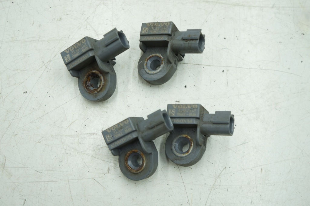 фото №1, Volvo v40 ii датчик удара 31387312